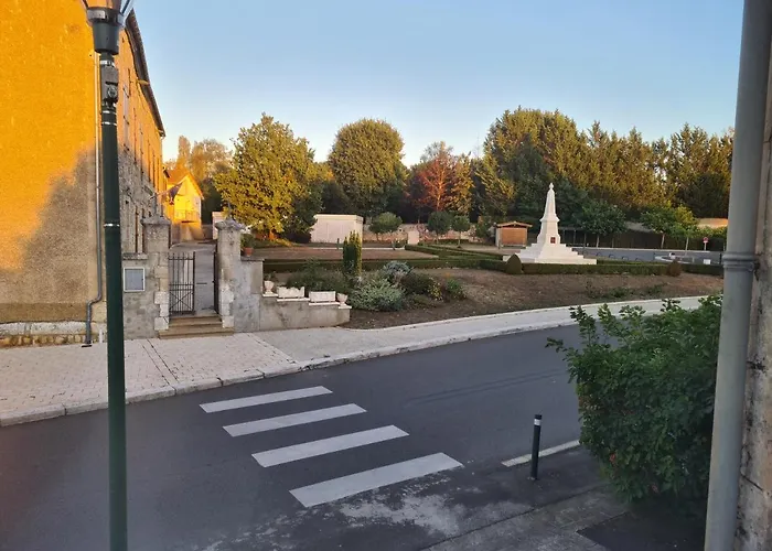 Logement Entier Situe A Taponnat Fleurignac.
